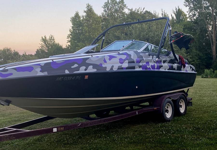 1993 Crownline 225 with an Ascent 2.0 Wakeboard Tower, photo 1 of 4