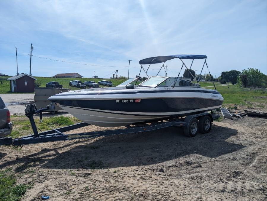 1994 Cobalt 220 with an Airborne 2.0 Wakeboard Tower, photo 3 of 6