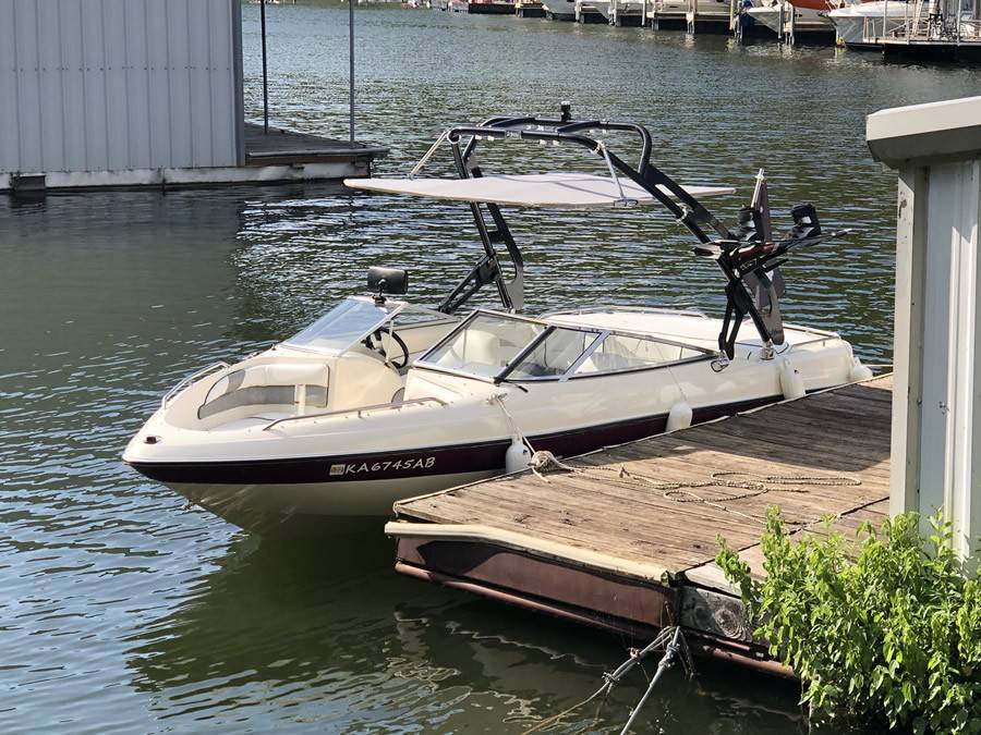 1996 Glastron GS 205 40th Anniversary with a FreeRide Wakeboard Tower, photo 2 of 6