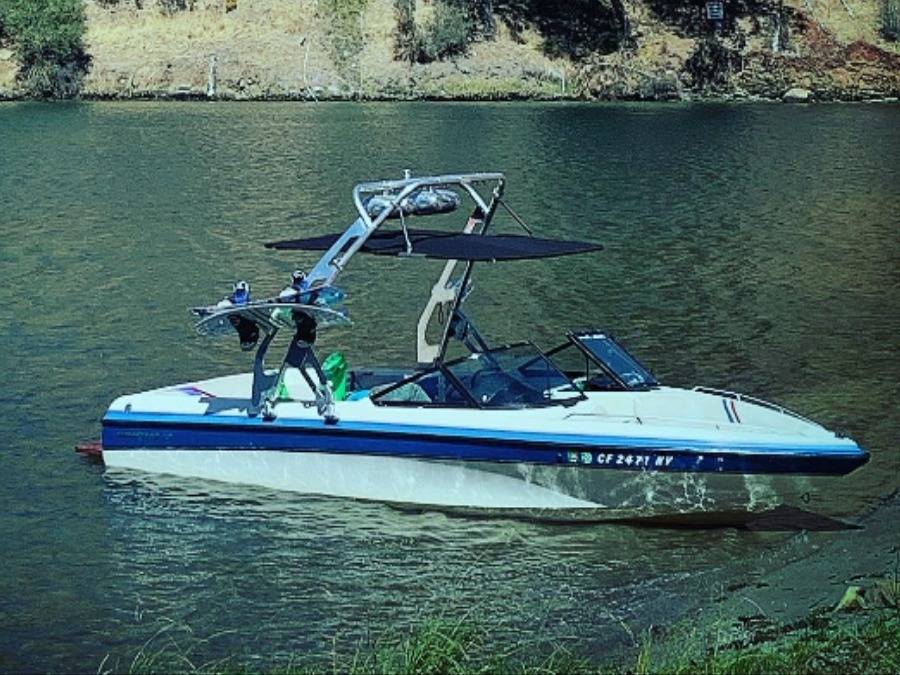 1996 Malibu Sunsetter LX with a FreeRide Wakeboard Tower, photo 1 of 6