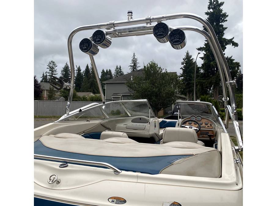 1997 Maxum 2100 SR with an Airborne 2.0 Wakeboard Tower, photo 3 of 4
