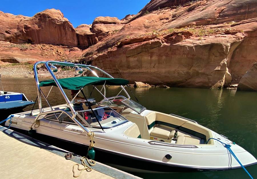 1998 Bryant 232 Limited with an Airborne 2.0 Wakeboard Tower, photo 1 of 2