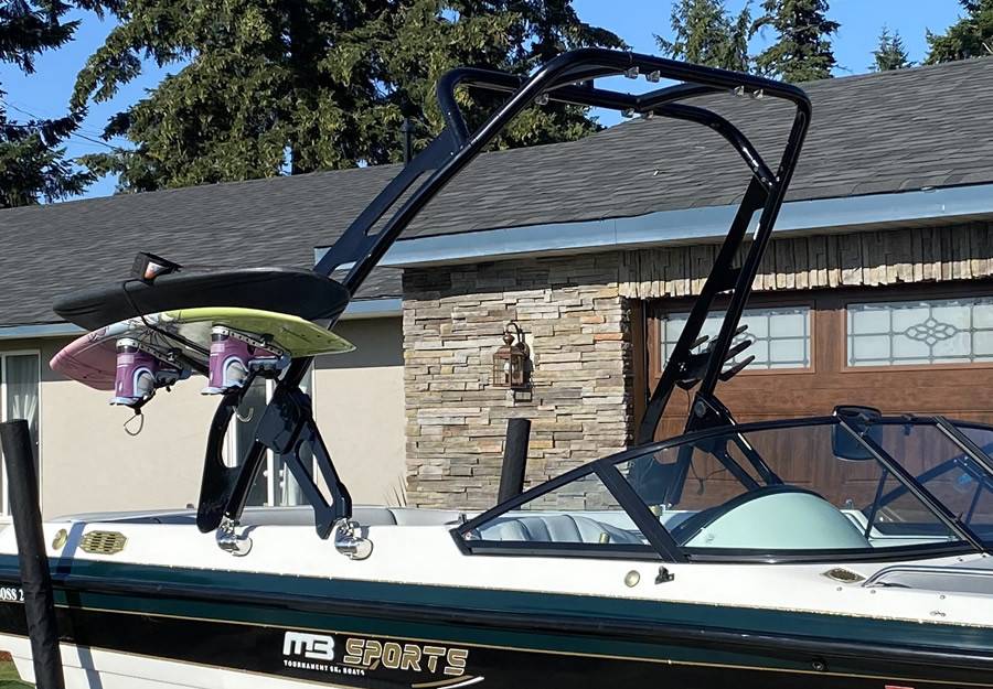 1998 MB Sports Boss 210 with a FreeRide Wakeboard Tower, photo 2 of 2