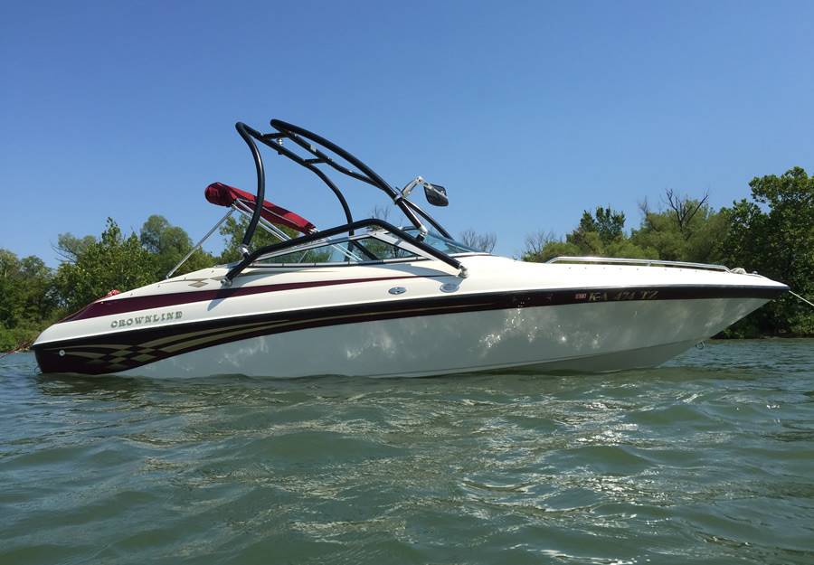 2000 Crownline 202BR with an Airborne 2.0 Wakeboard Tower, photo 2 of 7