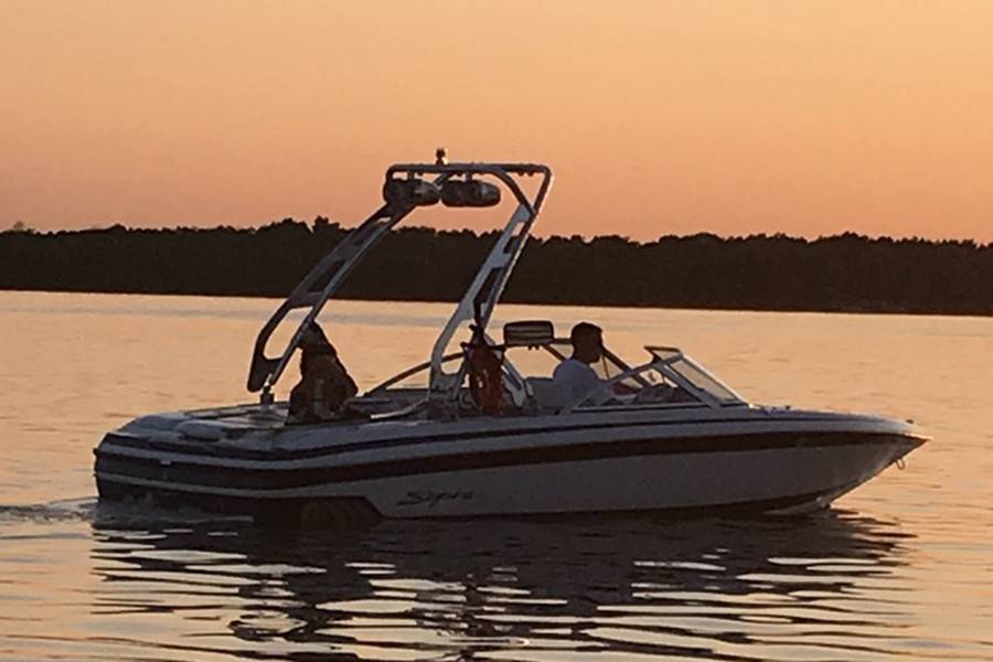 2000 Supra Santera with a FreeRide Wakeboard Tower, photo 1 of 4