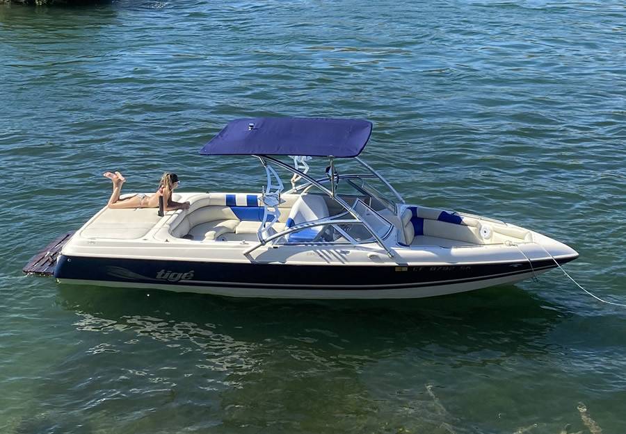 2000 Tige 2300V with an Assault Wakeboard Tower, photo 1 of 9