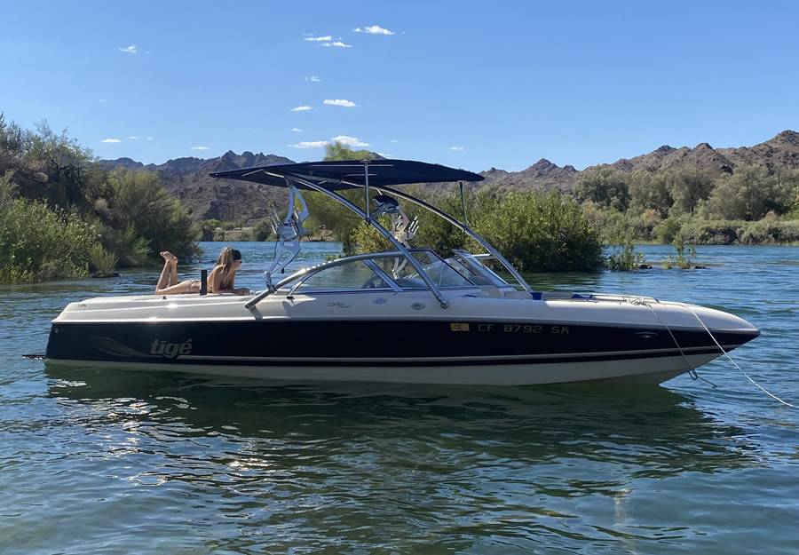 2000 Tige 2300V with an Assault Wakeboard Tower, photo 3 of 9