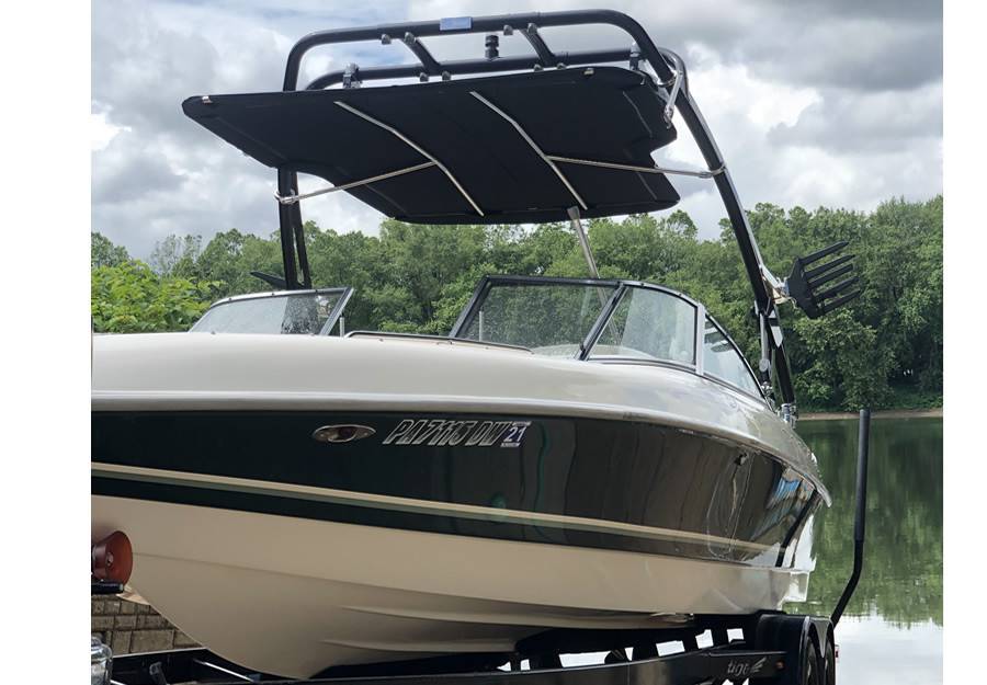 2000 Tige 23v with a FreeRide Wakeboard Tower, photo 3 of 6