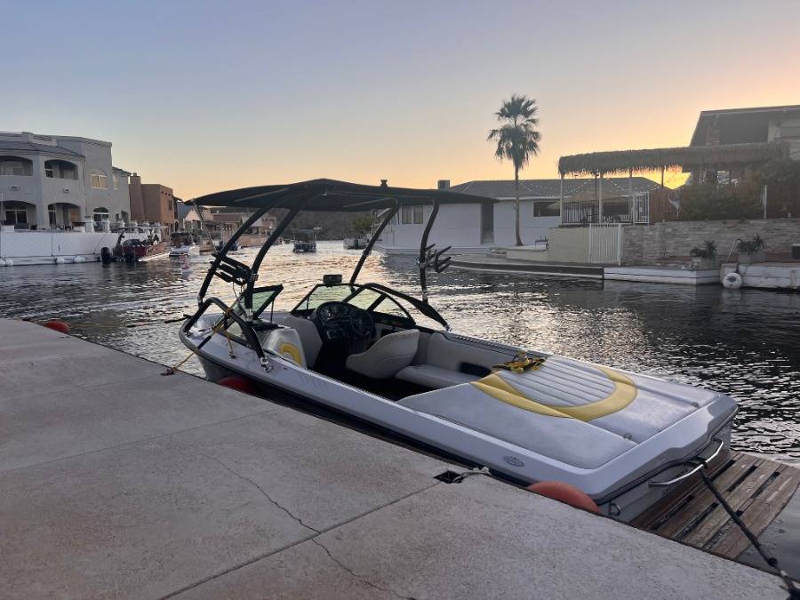 2002 Sanger v210 with an Airborne 2.0 Wakeboard Tower, photo 2 of 3
