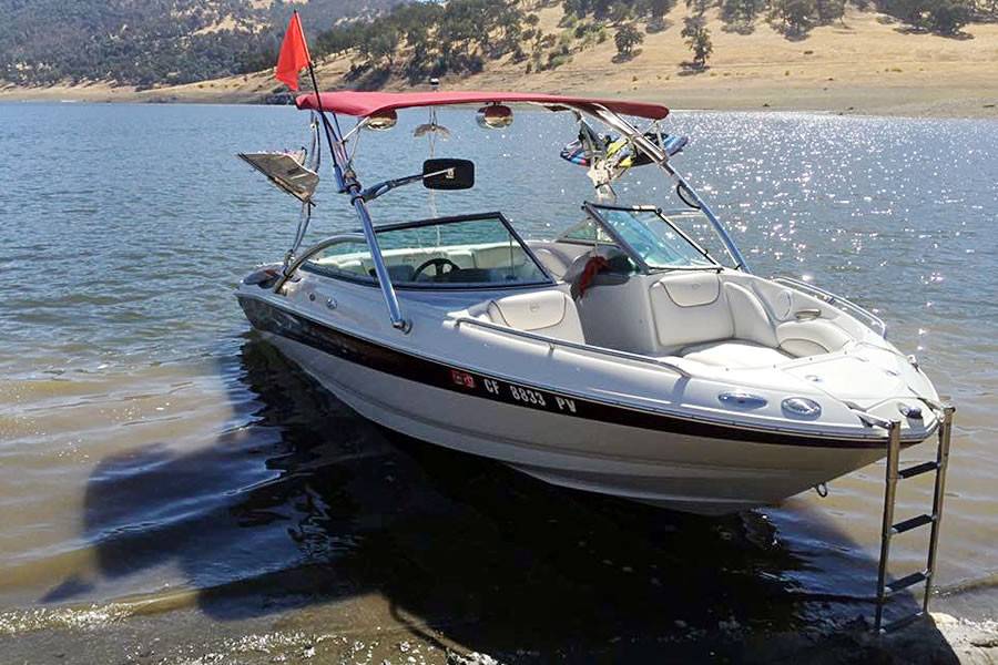 2004 Crownline LS216 with an Assault Wakeboard Tower, photo 3 of 4