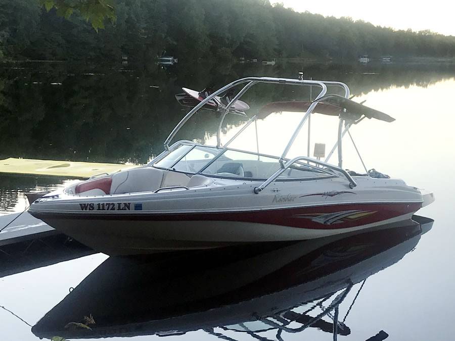 2004 Rinker 212 with an Airborne 2.0 Wakeboard Tower, photo 2 of 4