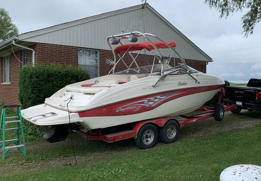 2004 Rinker Captiva 232 with an Airborne 2.0 Wakeboard Tower, photo 2 of 4