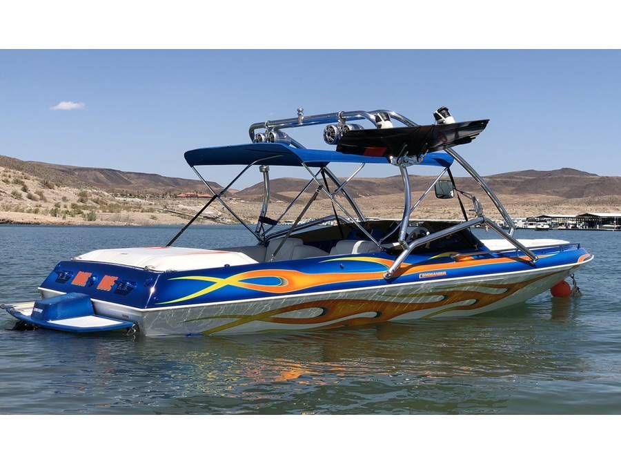 2005 Commander 2100 LX with an Airborne 2.0 Wakeboard Tower, photo 2 of 5
