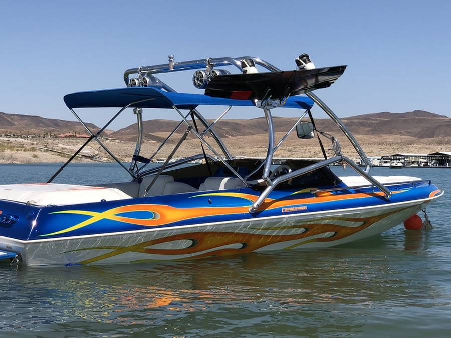 2005 Commander 2100 LX with an Airborne 2.0 Wakeboard Tower, photo 1 of 5