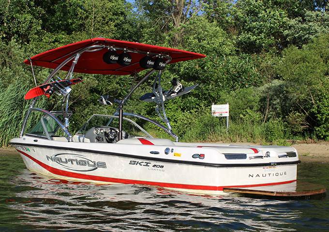 2005 Nautique 206 Limited with an Assault Wakeboard Tower, photo 2 of 4