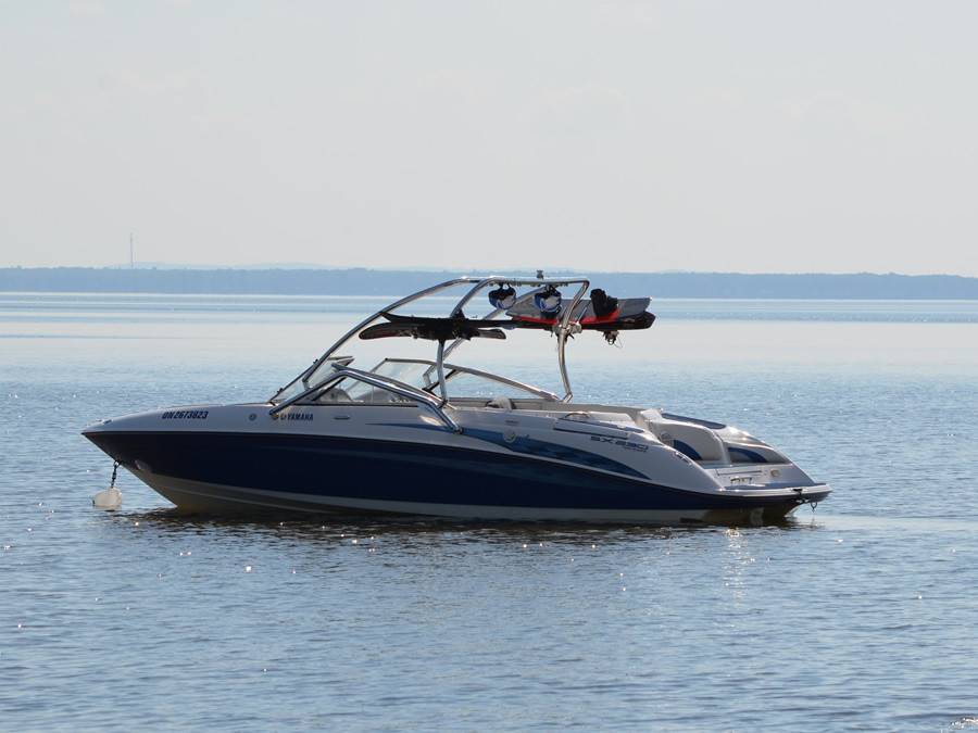 2005 Yamaha SX230 with an Airborne 2.0 Wakeboard Tower, photo 3 of 6