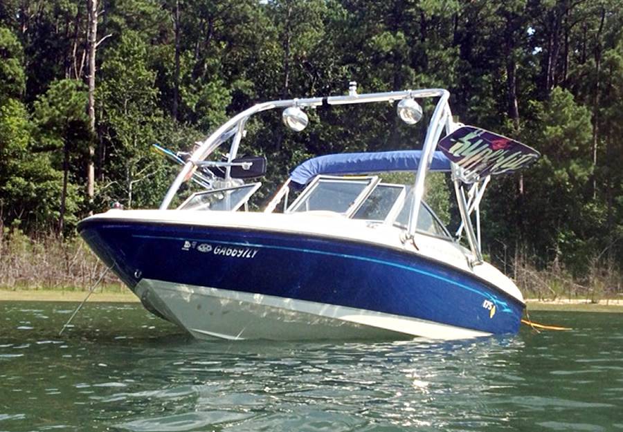 2006 Bayliner 175 with an Ascent 2.0 Wakeboard Tower, photo 3 of 6