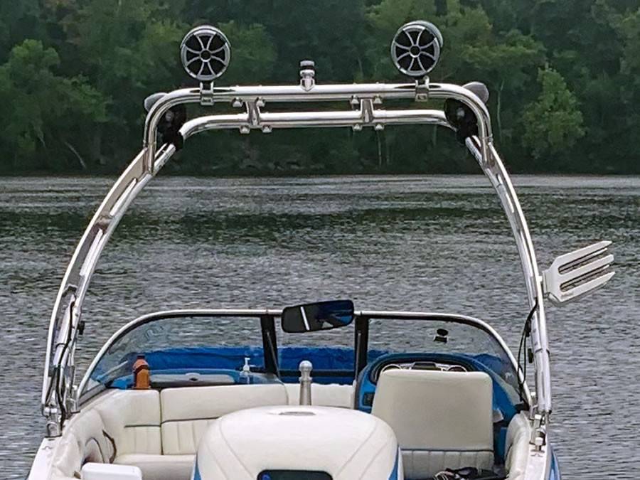 2006 Malibu LXI with a FreeRide Wakeboard Tower, photo 2 of 3