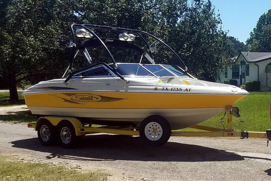 2007 Sea Swirl 210 with an Airborne 2.0 Wakeboard Tower, photo 1 of 6