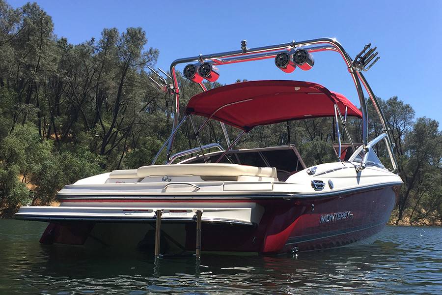 2008 Monterey 214fs with an Airborne 2.0 Wakeboard Tower