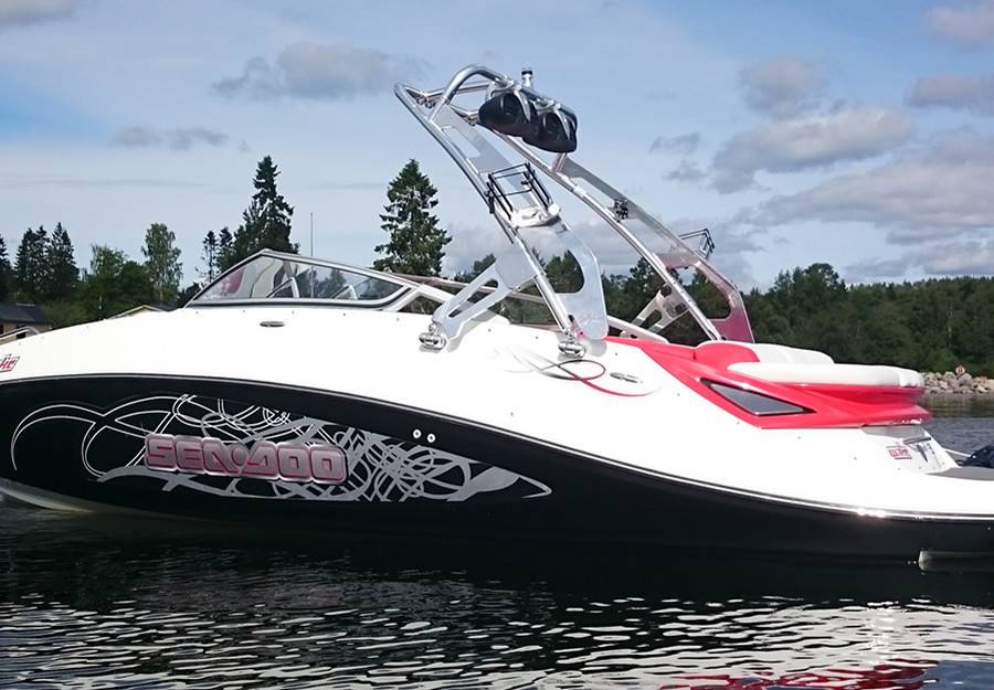 2009 Sea-Doo 230 Wake with a FreeRide Wakeboard Tower, photo 1 of 5