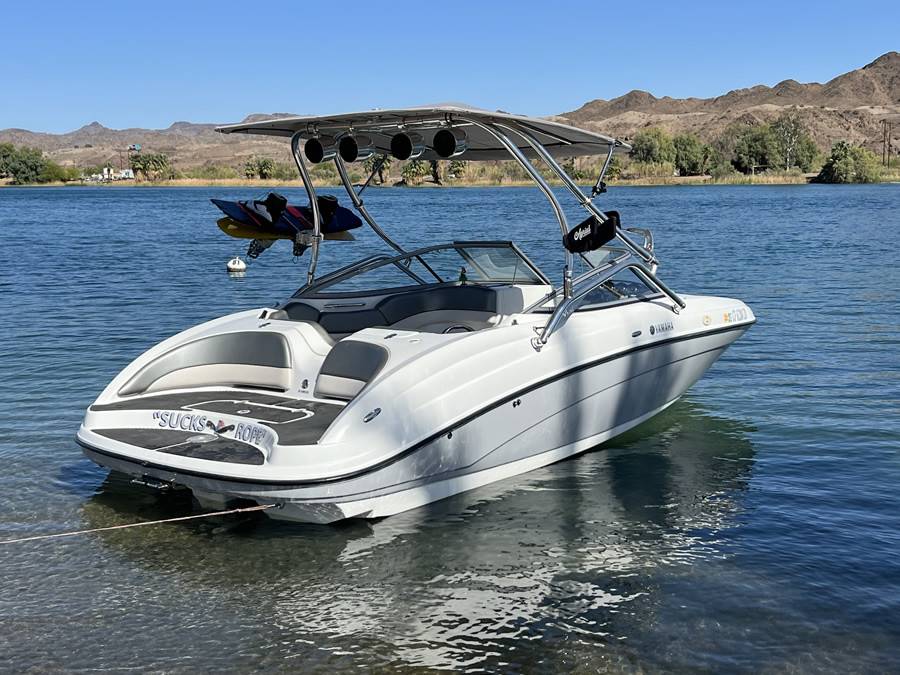 2009 Yamaha SX210 with an Airborne 2.0 Wakeboard Tower, photo 1 of 9