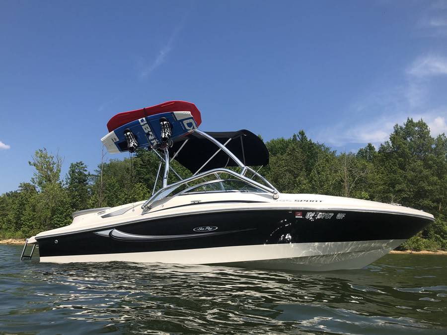 2010 Sea Ray 195 Sport with an Airborne 2.0 Wakeboard Tower, photo 1 of 4