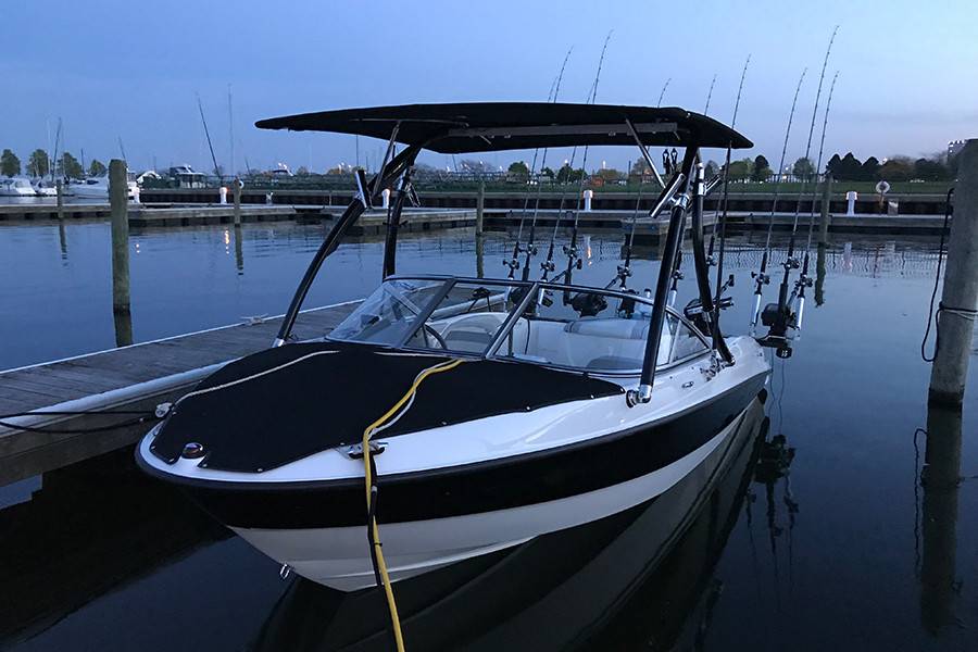 2011 Bayliner 185BR with an Ascent 2.0 Wakeboard Tower, photo 3 of 4
