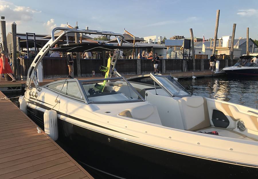 2012 Larson 258 with a FreeRide Wakeboard Tower, photo 3 of 6