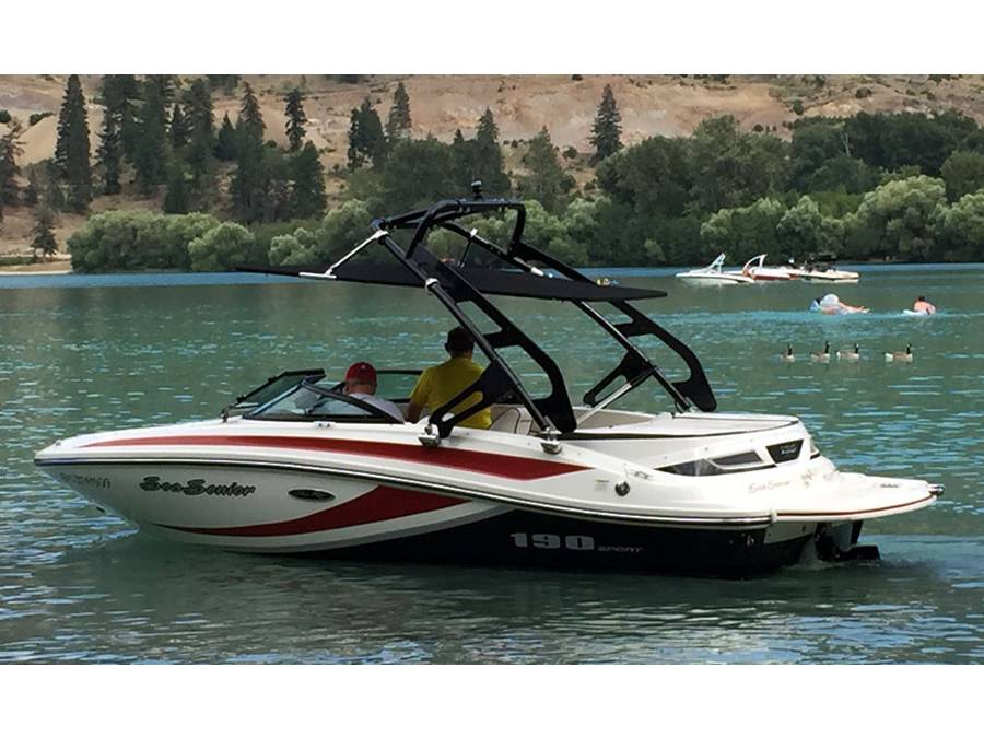 2013 Sea Ray 190 Sport with a FreeRide Wakeboard Tower, photo 2 of 3