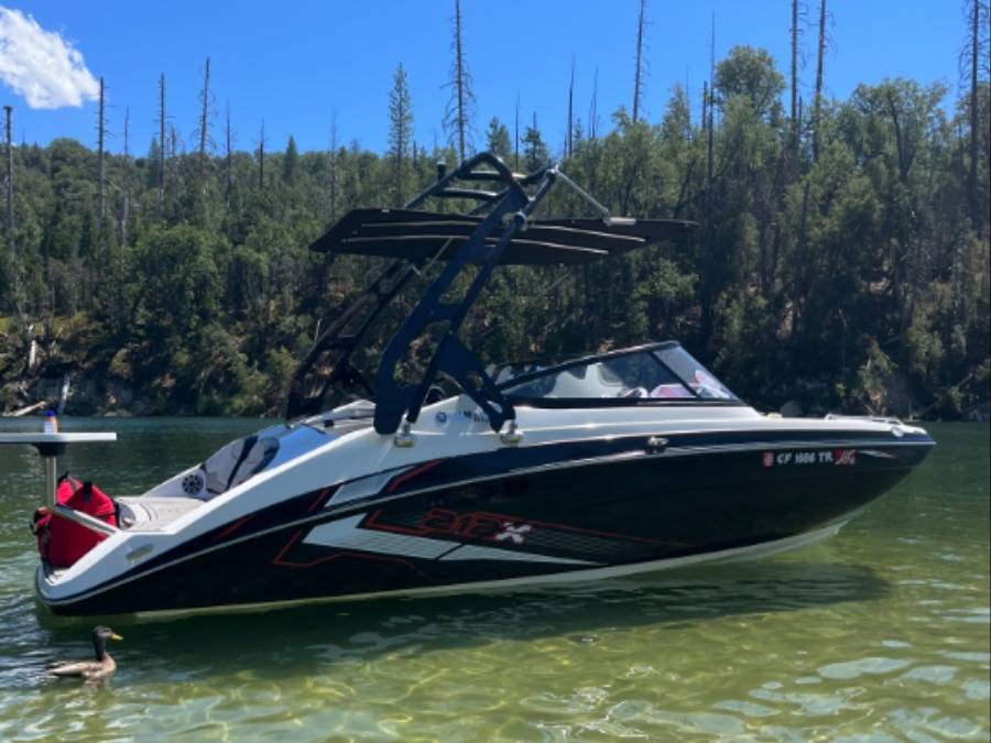 2018 Yamaha 212x with a FreeRide Wakeboard Tower, photo 1 of 5